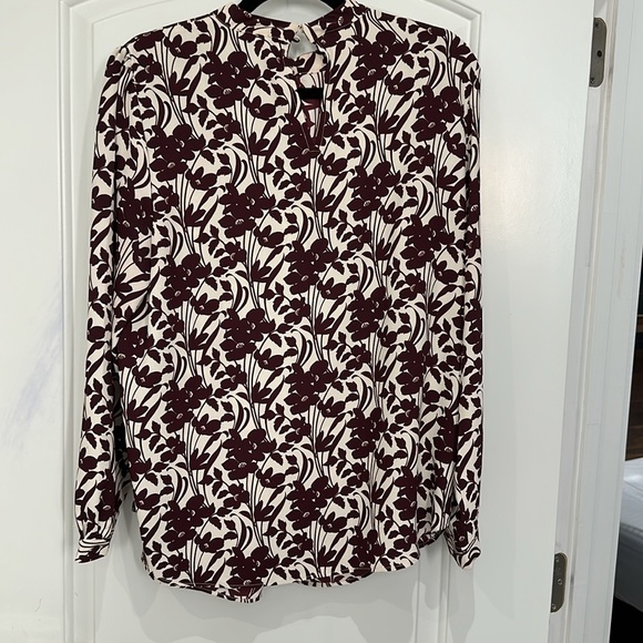 Ann Taylor blouse, Size Large - Picture 6 of 6